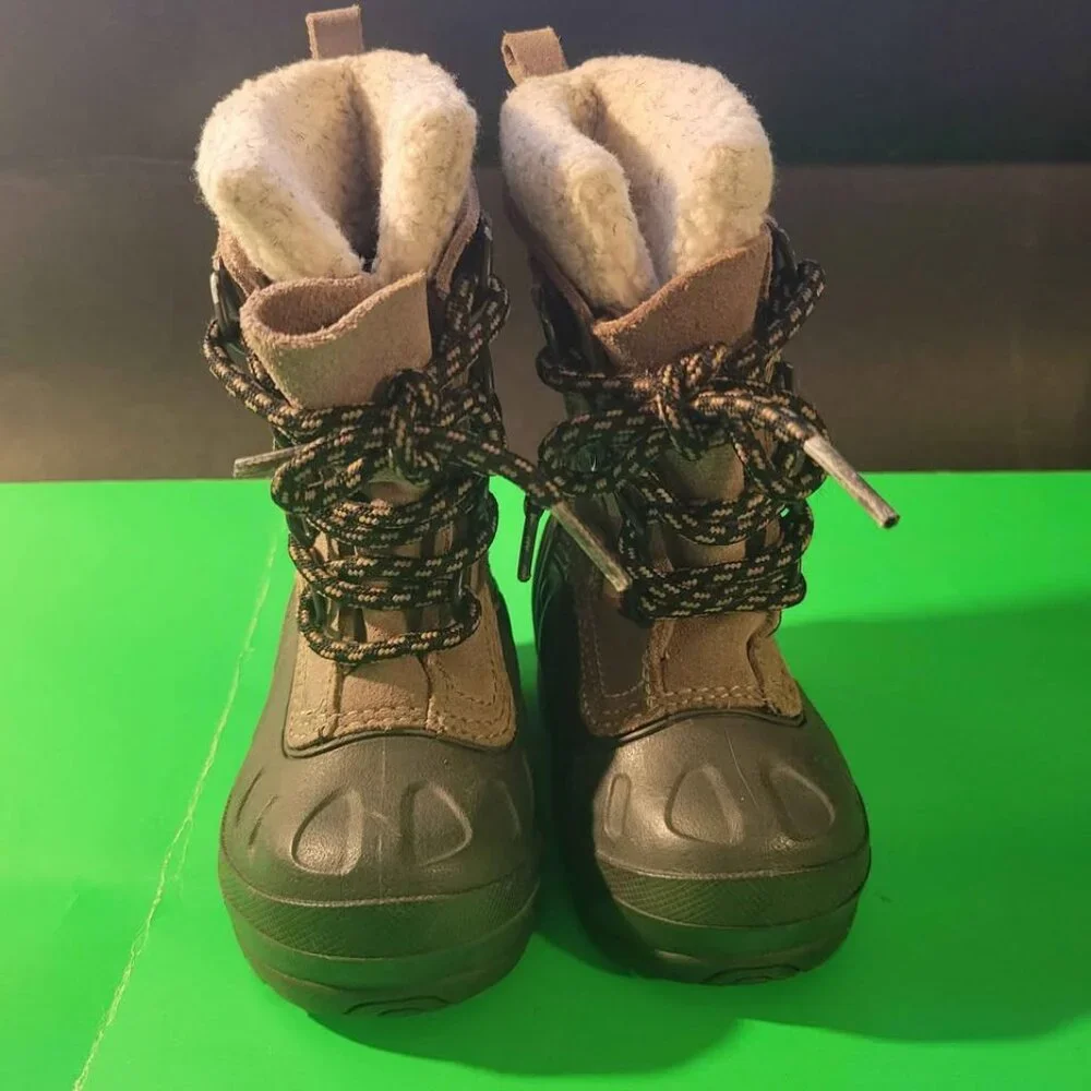 Columbia North Polar Too Jr Waterproof Winter Boots. Youth Size 6